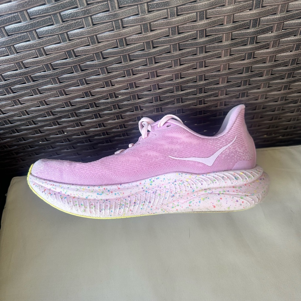 Hoka women’s one one Mach 6 pink lemonade - Picture 3 of 8